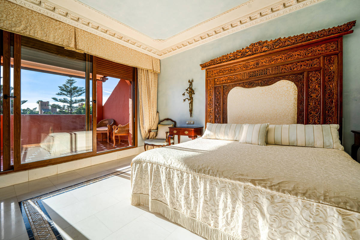 5 Bed Apartment for sale in Guadalmina Baja Costa Del Sol, Málaga, Spain