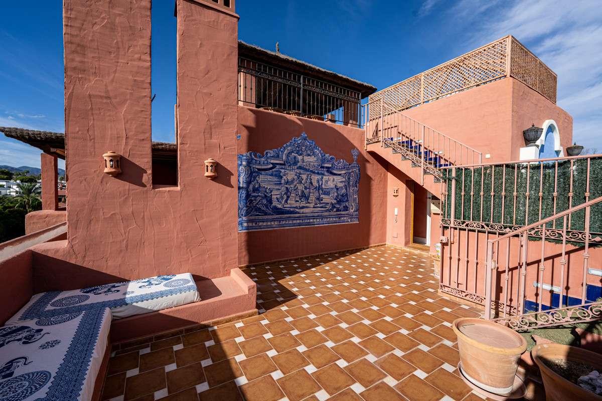 5 Bed Apartment for sale in Guadalmina Baja Costa Del Sol, Málaga, Spain