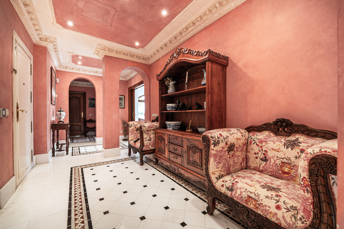 5 Bed Apartment for sale in Guadalmina Baja Costa Del Sol, Málaga, Spain