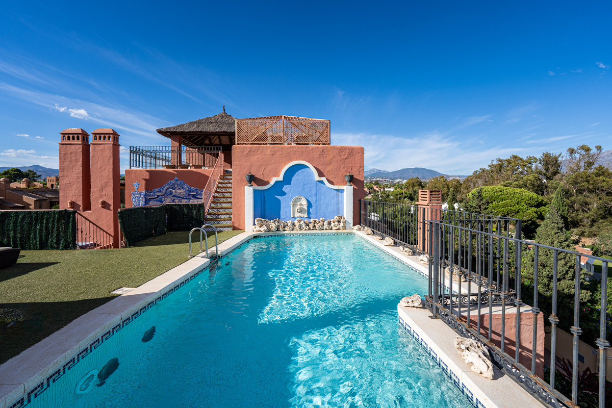 5 Bed Apartment for sale in Guadalmina Baja Costa Del Sol, Málaga, Spain