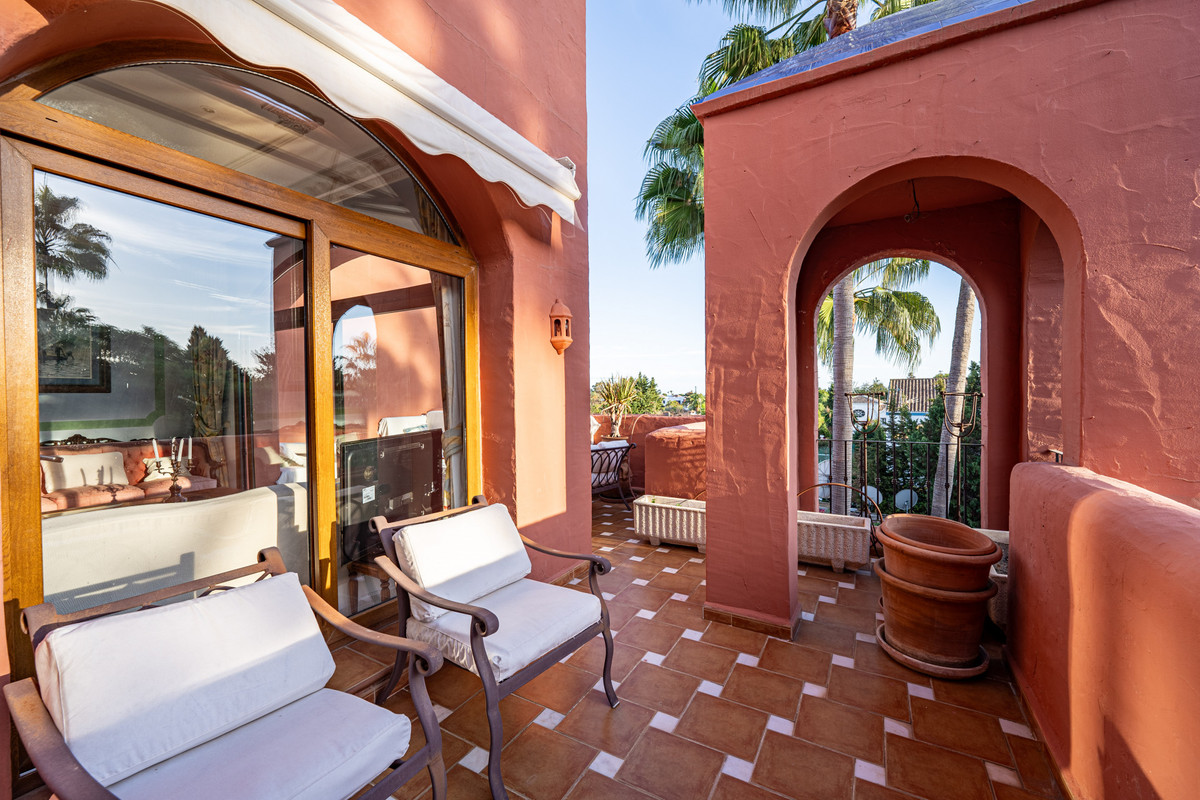 5 Bed Apartment for sale in Guadalmina Baja Costa Del Sol, Málaga, Spain