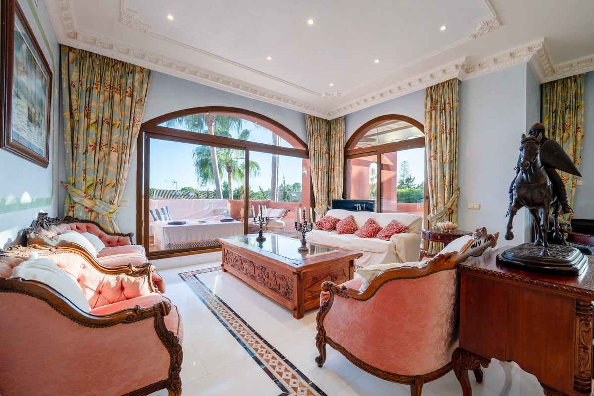 5 Bed Apartment for sale in Guadalmina Baja Costa Del Sol, Málaga, Spain