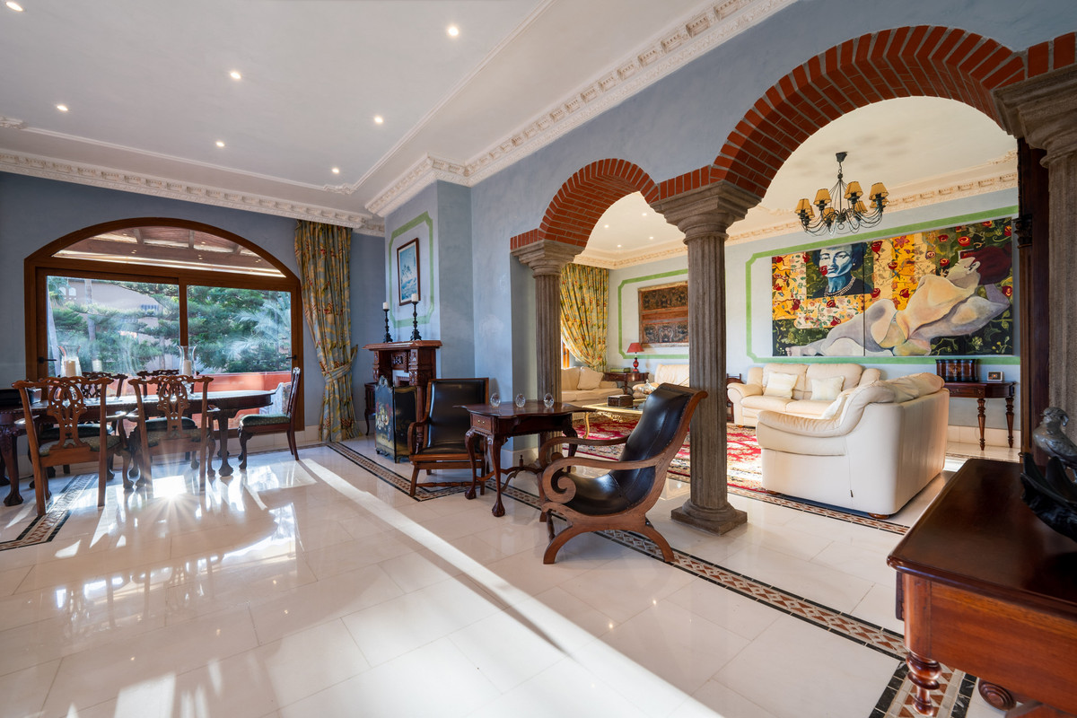 5 Bed Apartment for sale in Guadalmina Baja Costa Del Sol, Málaga, Spain