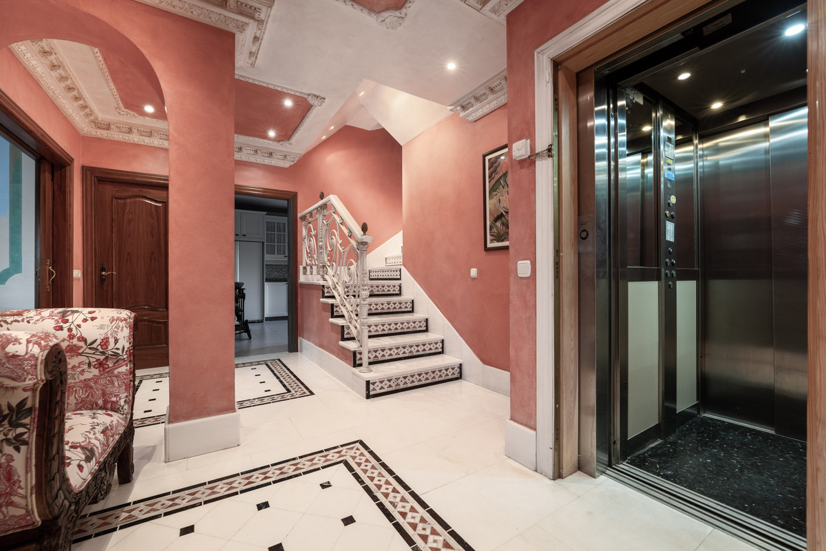 5 Bed Apartment for sale in Guadalmina Baja Costa Del Sol, Málaga, Spain