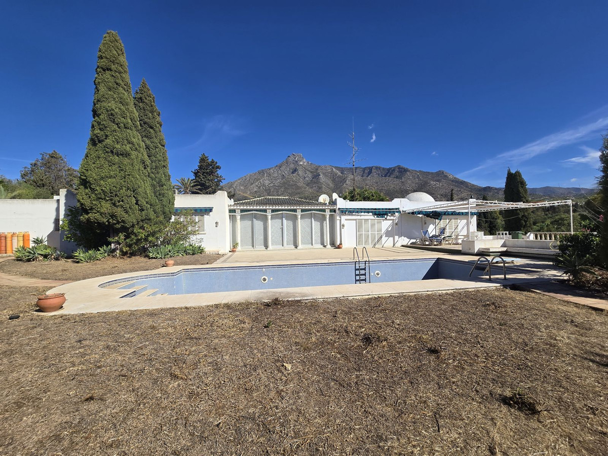Se vende Villa - Chalet de 6 dormitorios en Costa Del Sol, Málaga, España