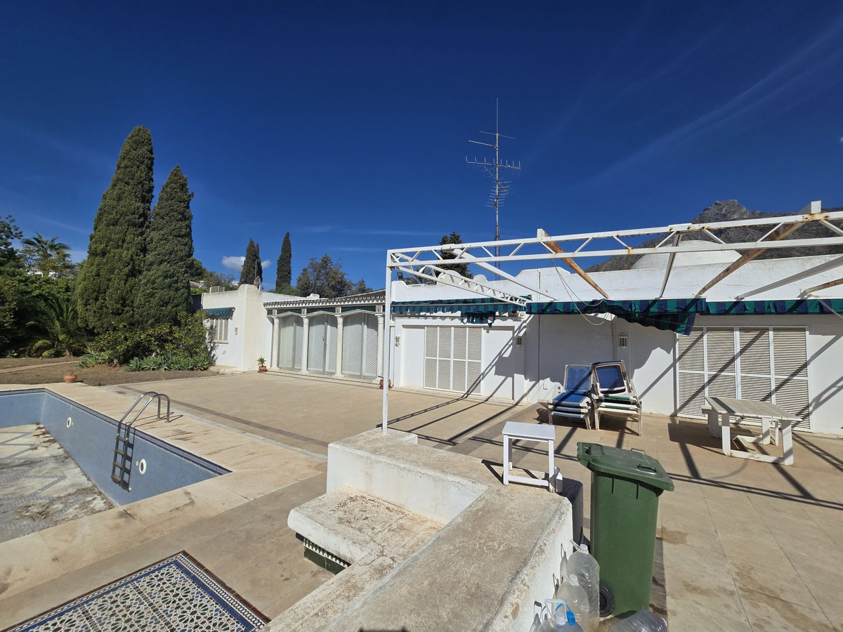 Se vende Villa - Chalet de 6 dormitorios en Costa Del Sol, Málaga, España