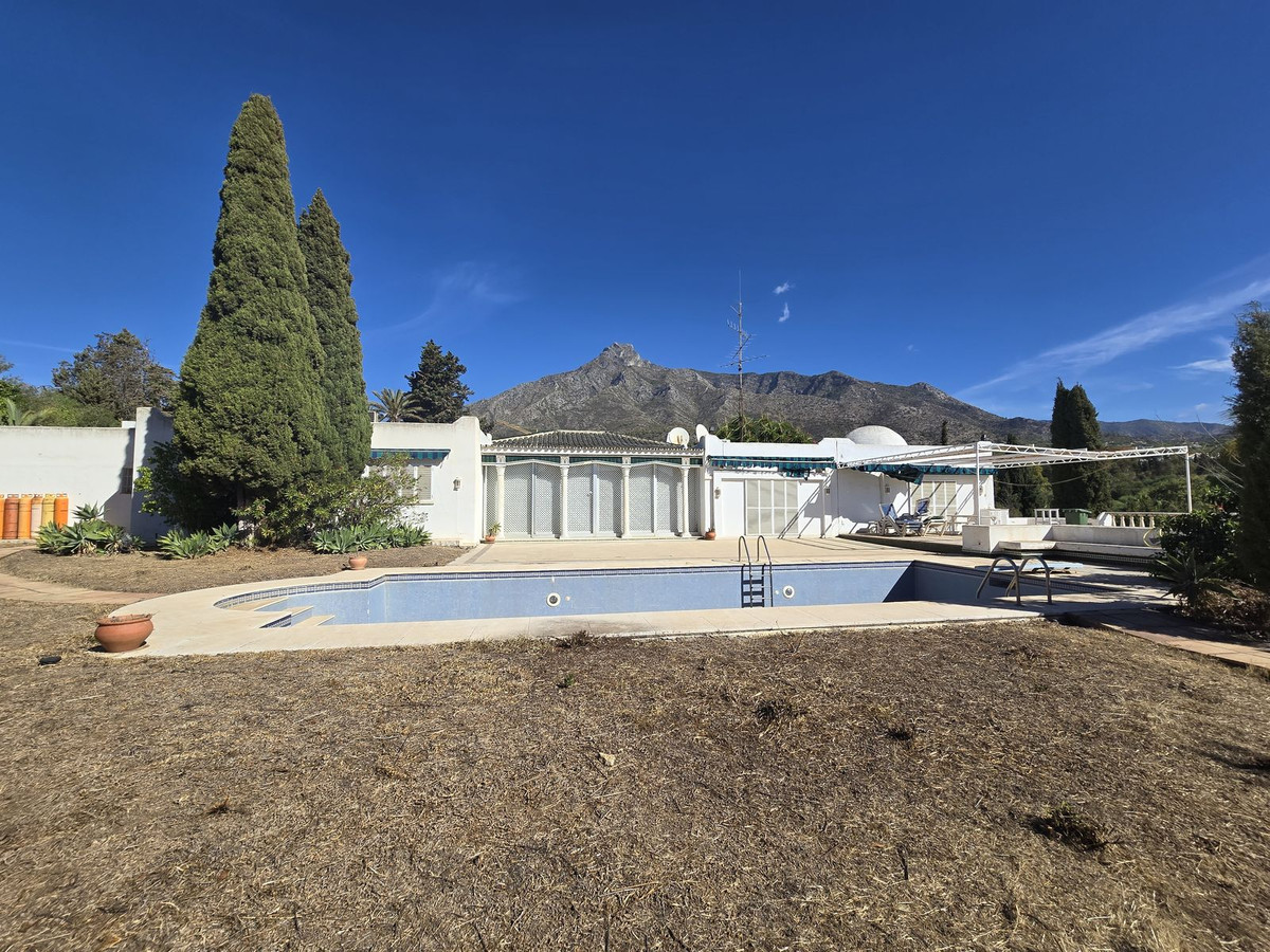 Se vende Villa - Chalet de 6 dormitorios en Costa Del Sol, Málaga, España