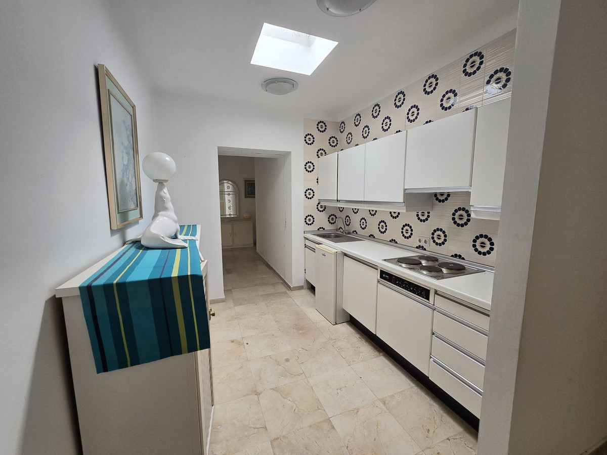 Se vende Villa - Chalet de 6 dormitorios en Costa Del Sol, Málaga, España