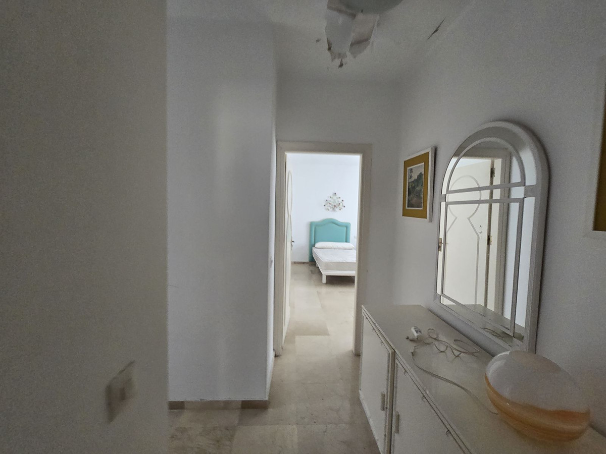 Se vende Villa - Chalet de 6 dormitorios en Costa Del Sol, Málaga, España