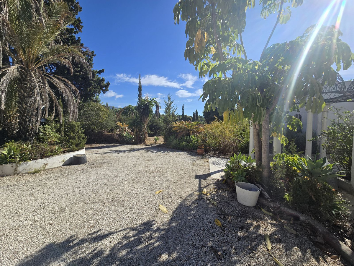 Se vende Villa - Chalet de 6 dormitorios en Costa Del Sol, Málaga, España
