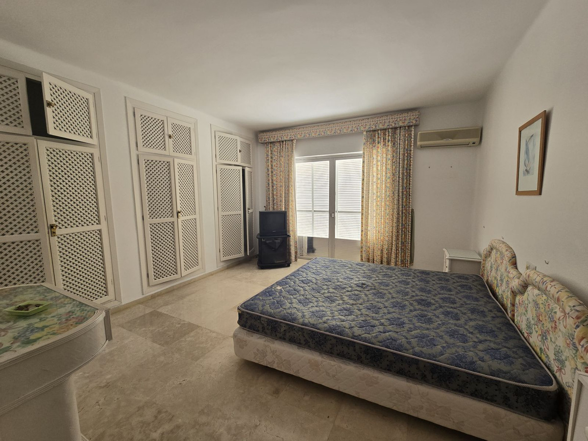 Se vende Villa - Chalet de 6 dormitorios en Costa Del Sol, Málaga, España