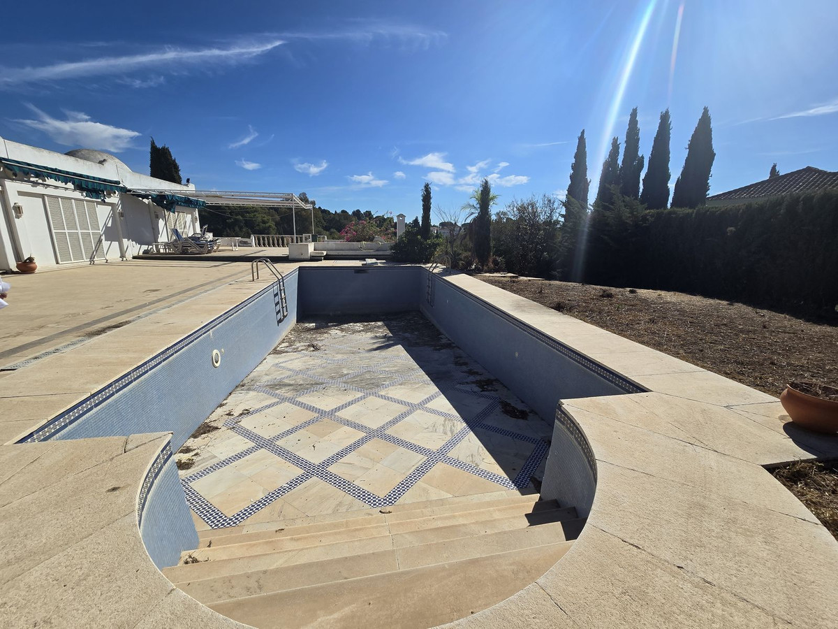 Se vende Villa - Chalet de 6 dormitorios en Costa Del Sol, Málaga, España