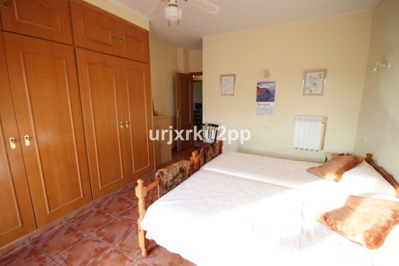 5 Bed Townhouse for sale in Aguas Nuevas Costa Blanca, Alicante, Spain