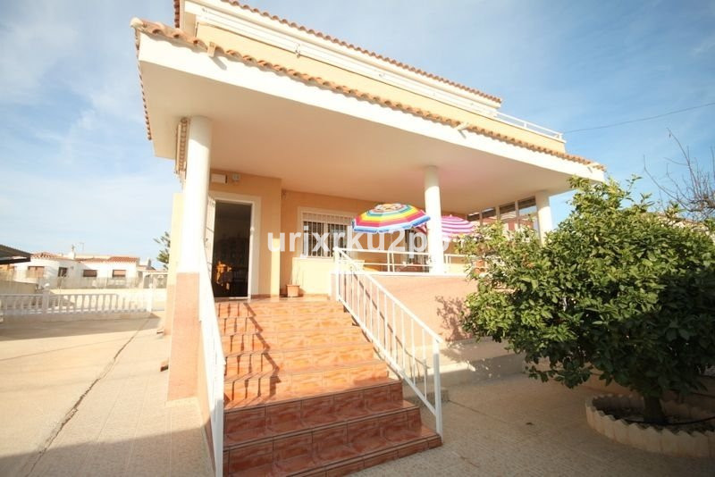 5 Bed Townhouse for sale in Aguas Nuevas Costa Blanca, Alicante, Spain