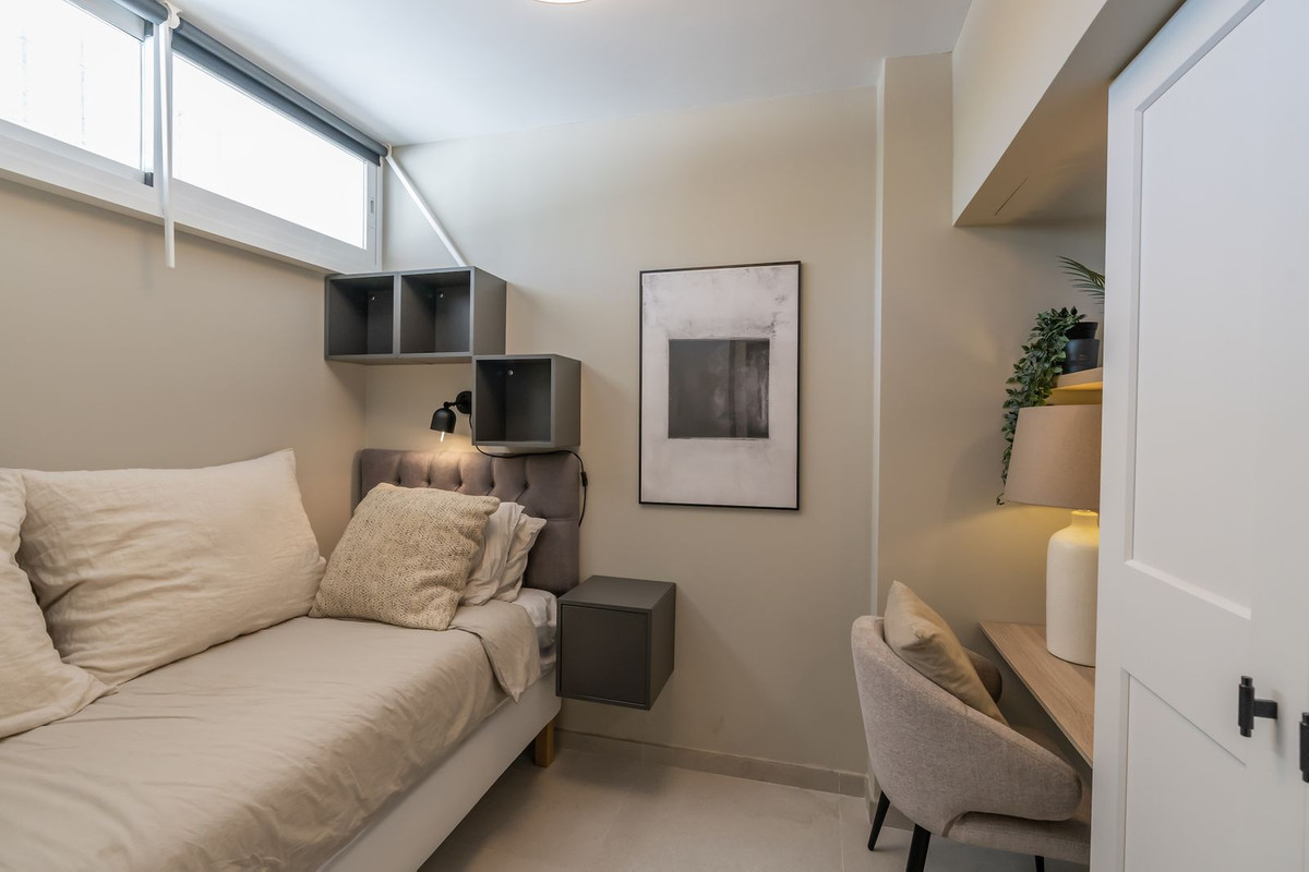 3 Bed Apartment for sale in Nueva Andalucía Costa Del Sol, Málaga, Spain