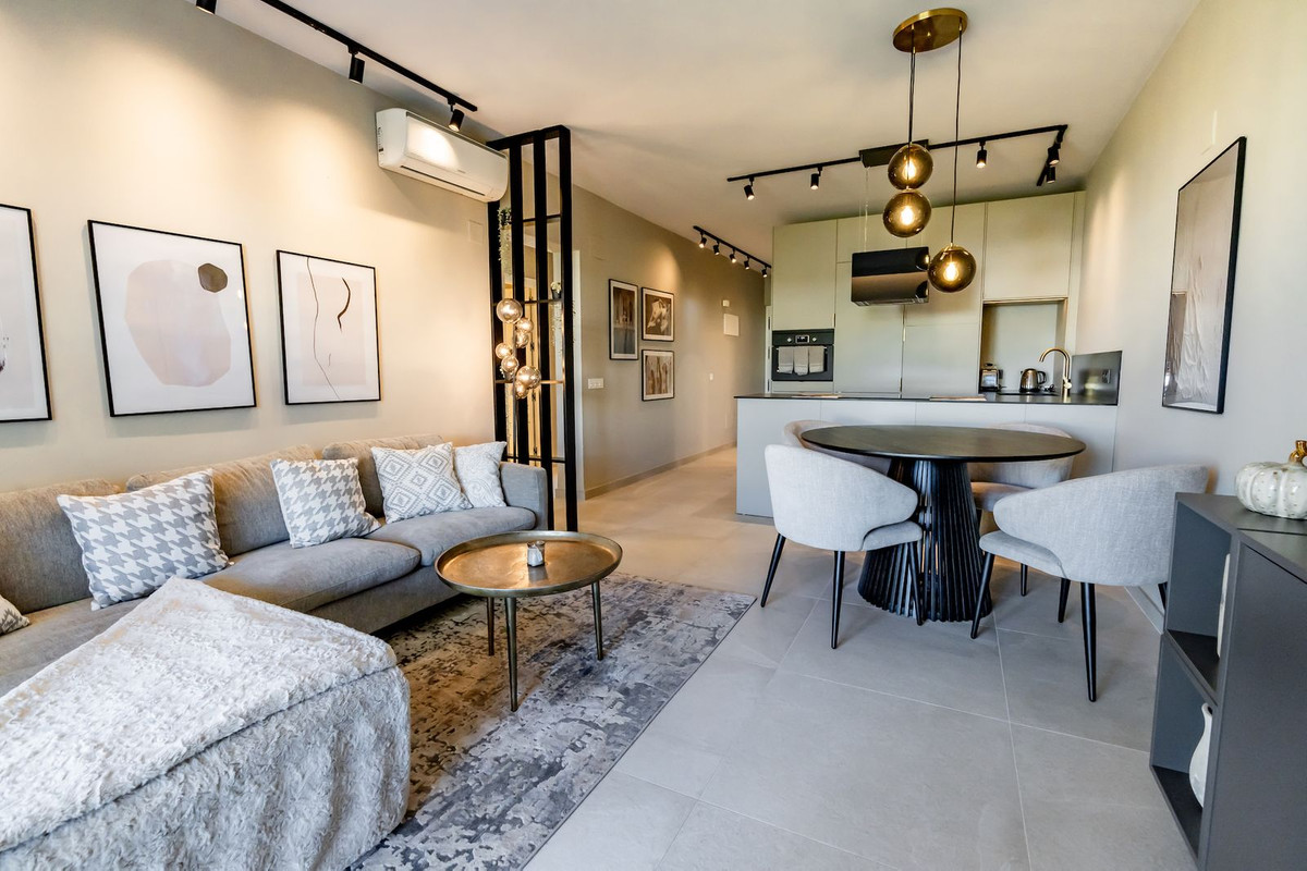 3 Bed Apartment for sale in Nueva Andalucía Costa Del Sol, Málaga, Spain