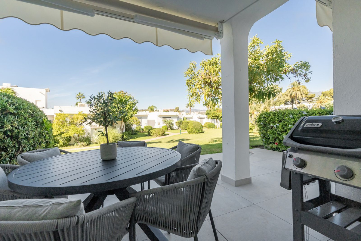 3 Bed Apartment for sale in Nueva Andalucía Costa Del Sol, Málaga, Spain