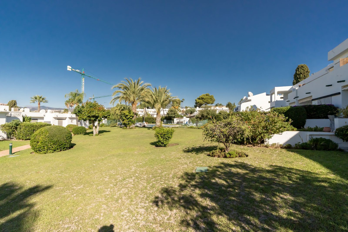 3 Bed Apartment for sale in Nueva Andalucía Costa Del Sol, Málaga, Spain