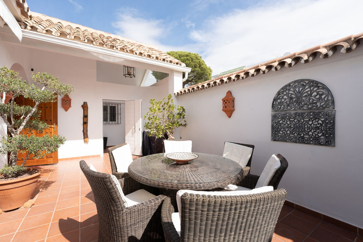 3 Bed Townhouse for sale in Nueva Andalucía Costa Del Sol, Málaga, Spain