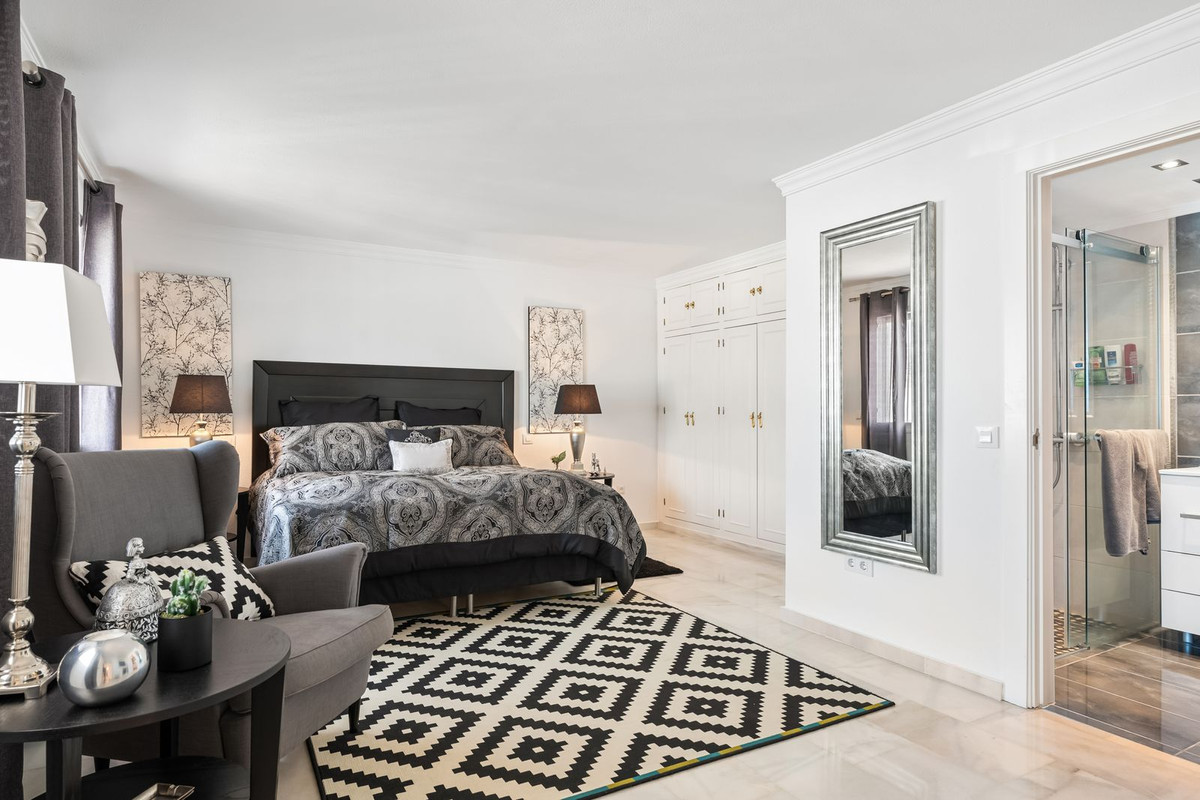 3 Bed Townhouse for sale in Nueva Andalucía Costa Del Sol, Málaga, Spain
