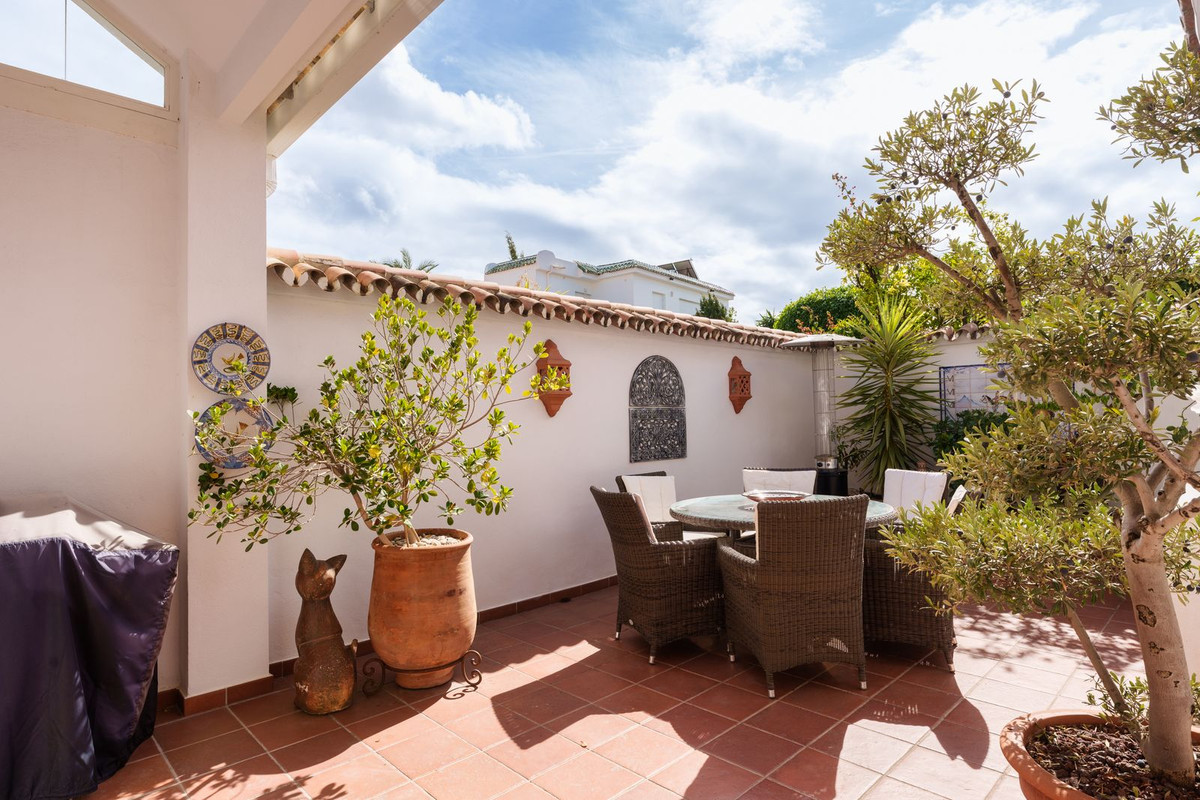 3 Bed Townhouse for sale in Nueva Andalucía Costa Del Sol, Málaga, Spain