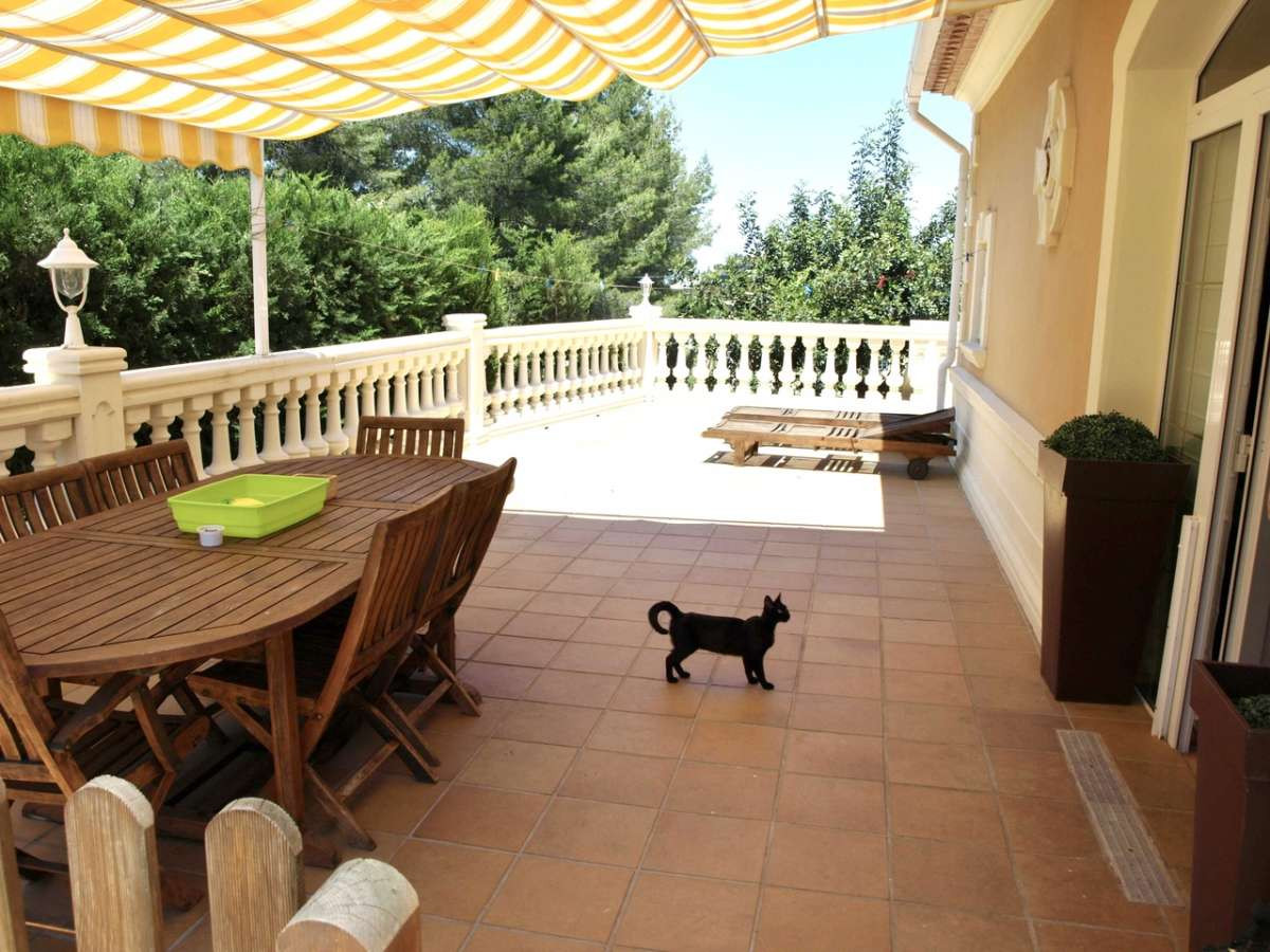 11 Bed Townhouse for sale in Denia Costa Blanca, Alicante, Spain
