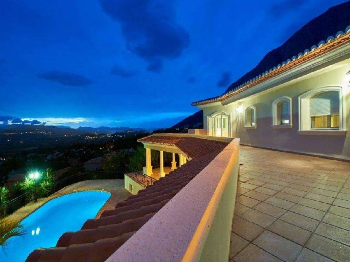 4 Bed Townhouse for sale in Javea Costa Blanca, Alicante, Spain