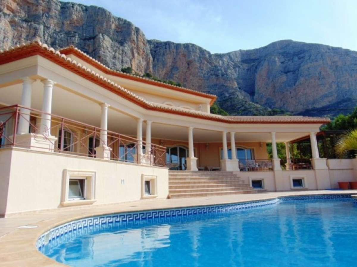 4 Bed Townhouse for sale in Javea Costa Blanca, Alicante, Spain