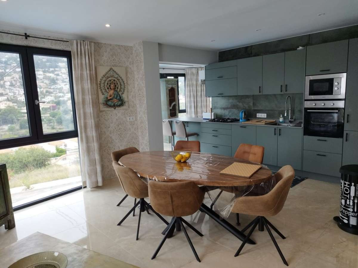 5 Bed Townhouse for sale in Calpe Costa Blanca, Alicante, Spain