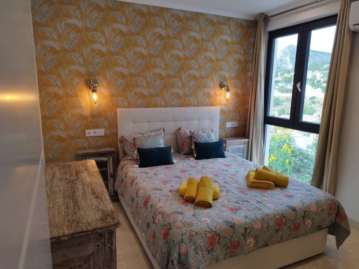 5 Bed Townhouse for sale in Calpe Costa Blanca, Alicante, Spain