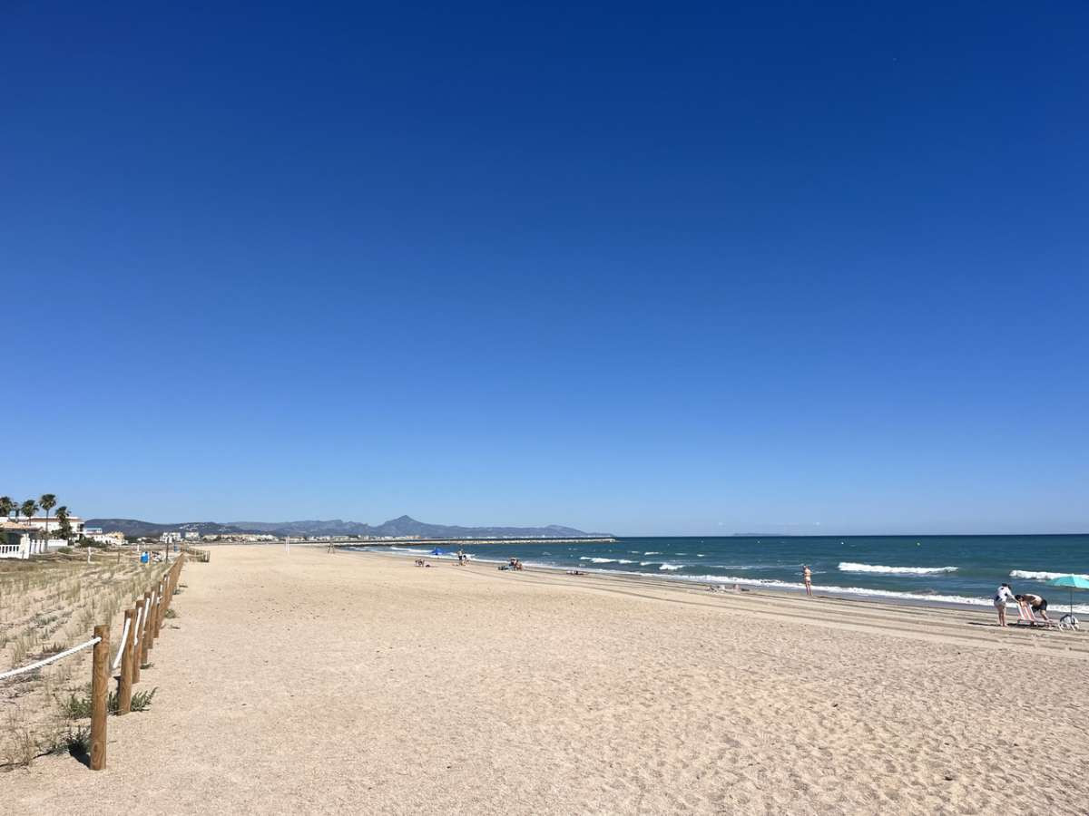 Se vende Apartamento Planta Media de 2 dormitorios en Costa Blanca, Alicante, España
