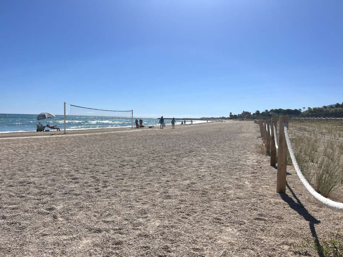 Se vende Apartamento Planta Media de 2 dormitorios en Costa Blanca, Alicante, España