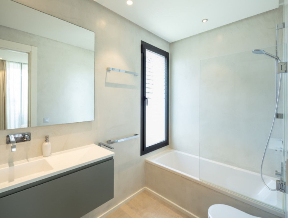 Se vende Villa - Chalet de 7 dormitorios en Costa Del Sol, Málaga, España