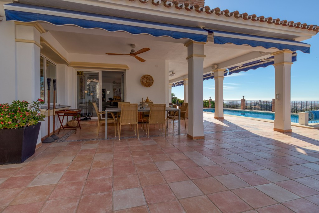 4 Bed Townhouse for sale in Mijas Costa Del Sol, Málaga, Spain
