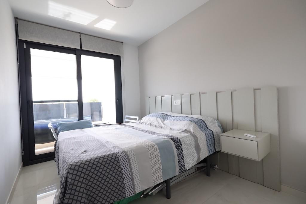 Se vende Apartamento Planta Baja de 2 dormitorios en Costa Blanca, Alicante, España