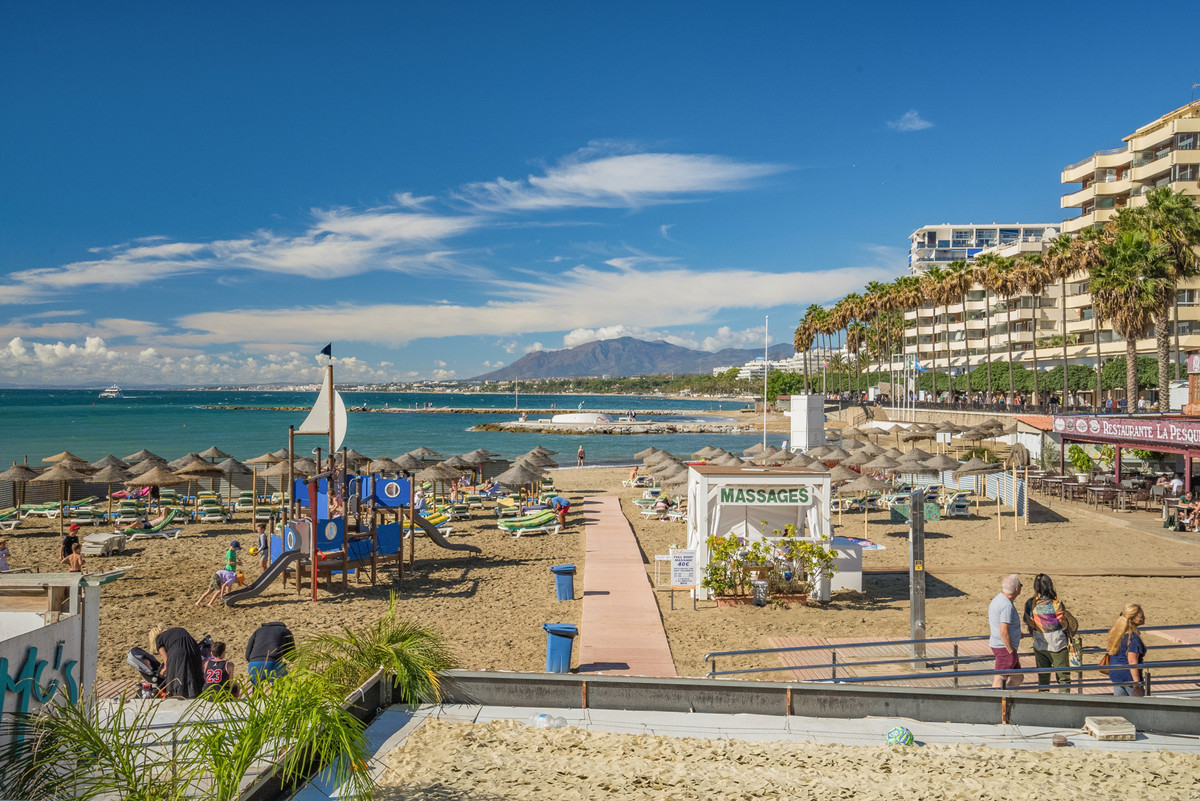 2 Bed Apartment for sale in Marbella Costa Del Sol, Málaga, Spain