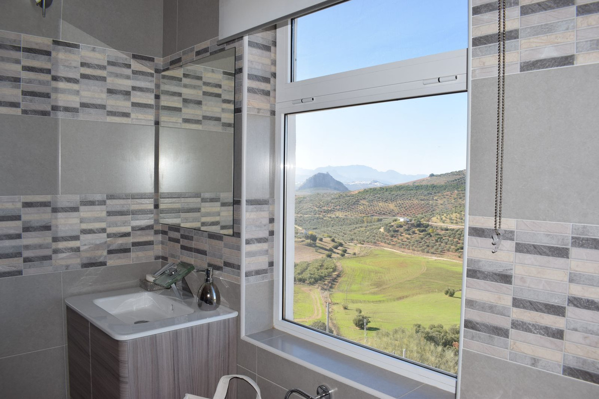 10 Bed Townhouse for sale in Ronda Costa Del Sol, Málaga, Spain
