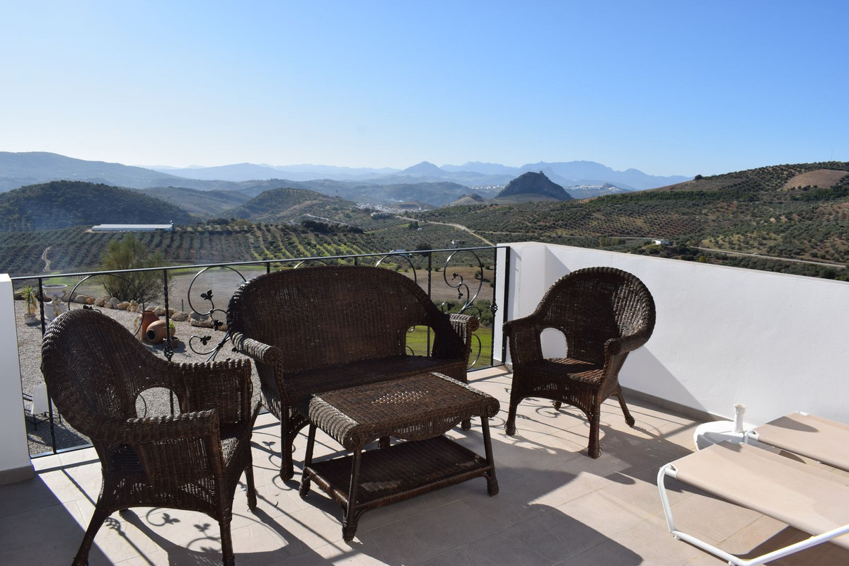 10 Bed Townhouse for sale in Ronda Costa Del Sol, Málaga, Spain