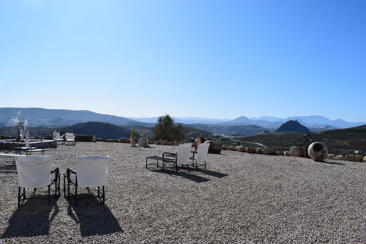 10 Bed Townhouse for sale in Ronda Costa Del Sol, Málaga, Spain