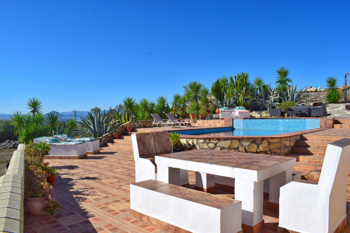 10 Bed Townhouse for sale in Ronda Costa Del Sol, Málaga, Spain