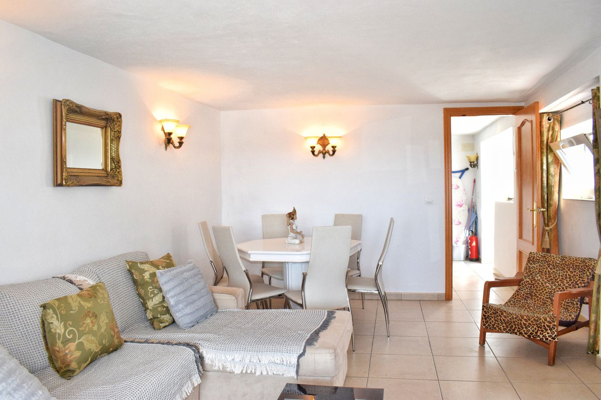 10 Bed Townhouse for sale in Ronda Costa Del Sol, Málaga, Spain