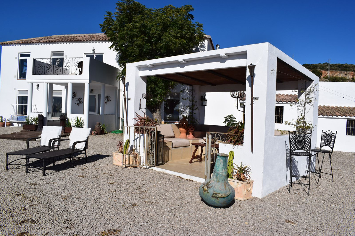 10 Bed Townhouse for sale in Ronda Costa Del Sol, Málaga, Spain