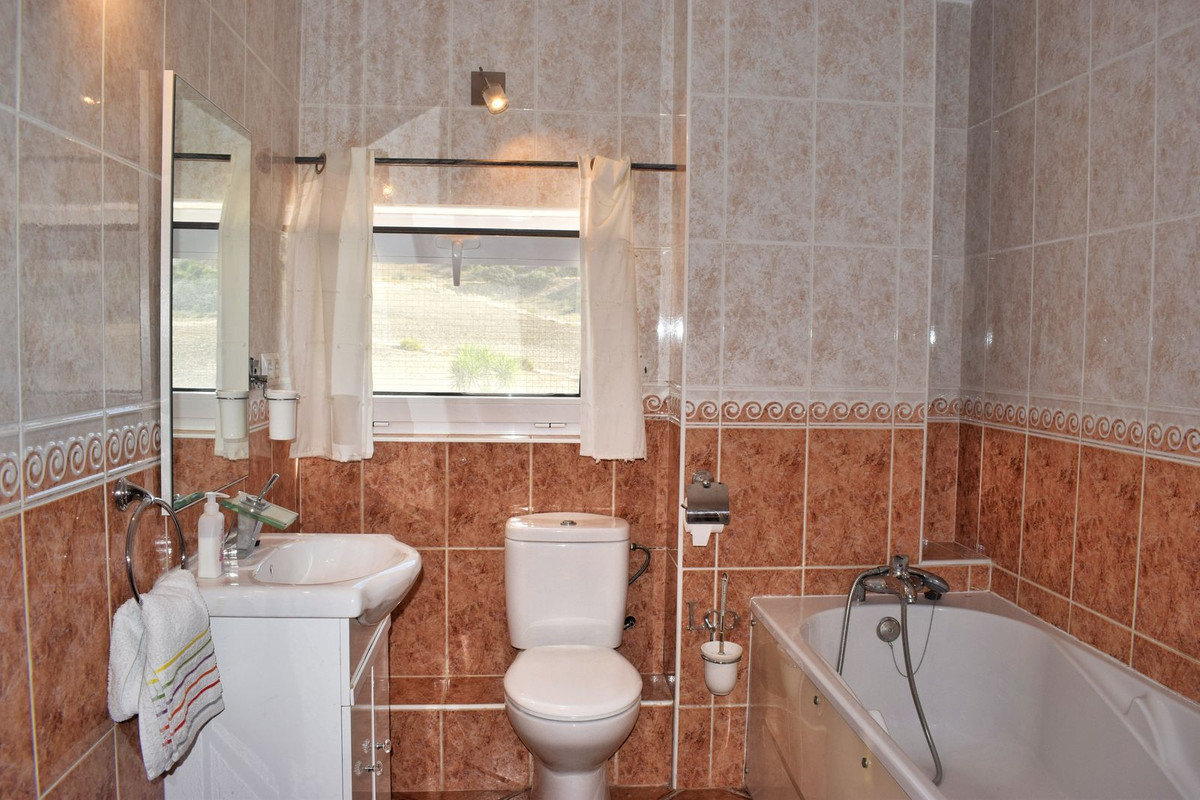 10 Bed Townhouse for sale in Ronda Costa Del Sol, Málaga, Spain