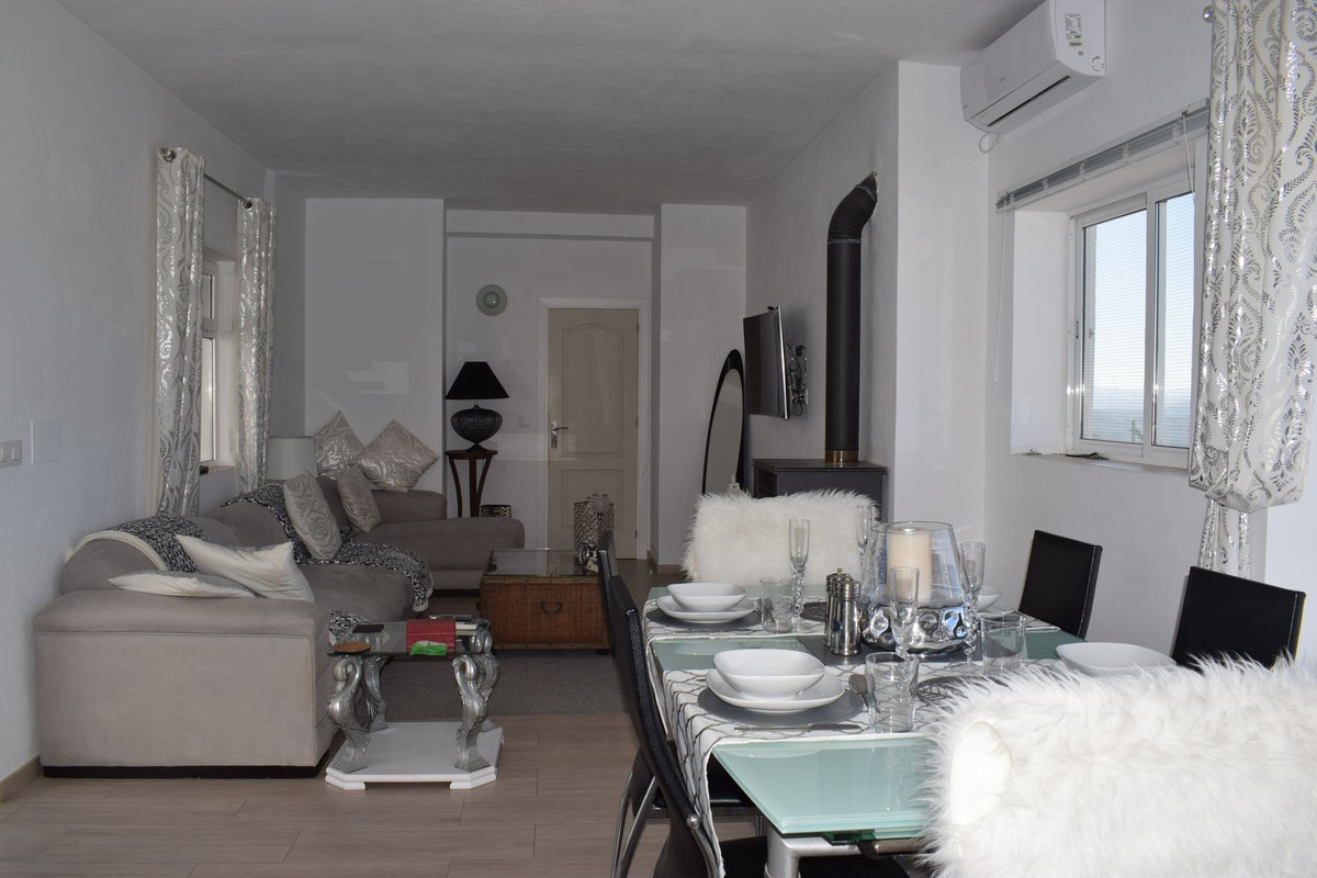 10 Bed Townhouse for sale in Ronda Costa Del Sol, Málaga, Spain