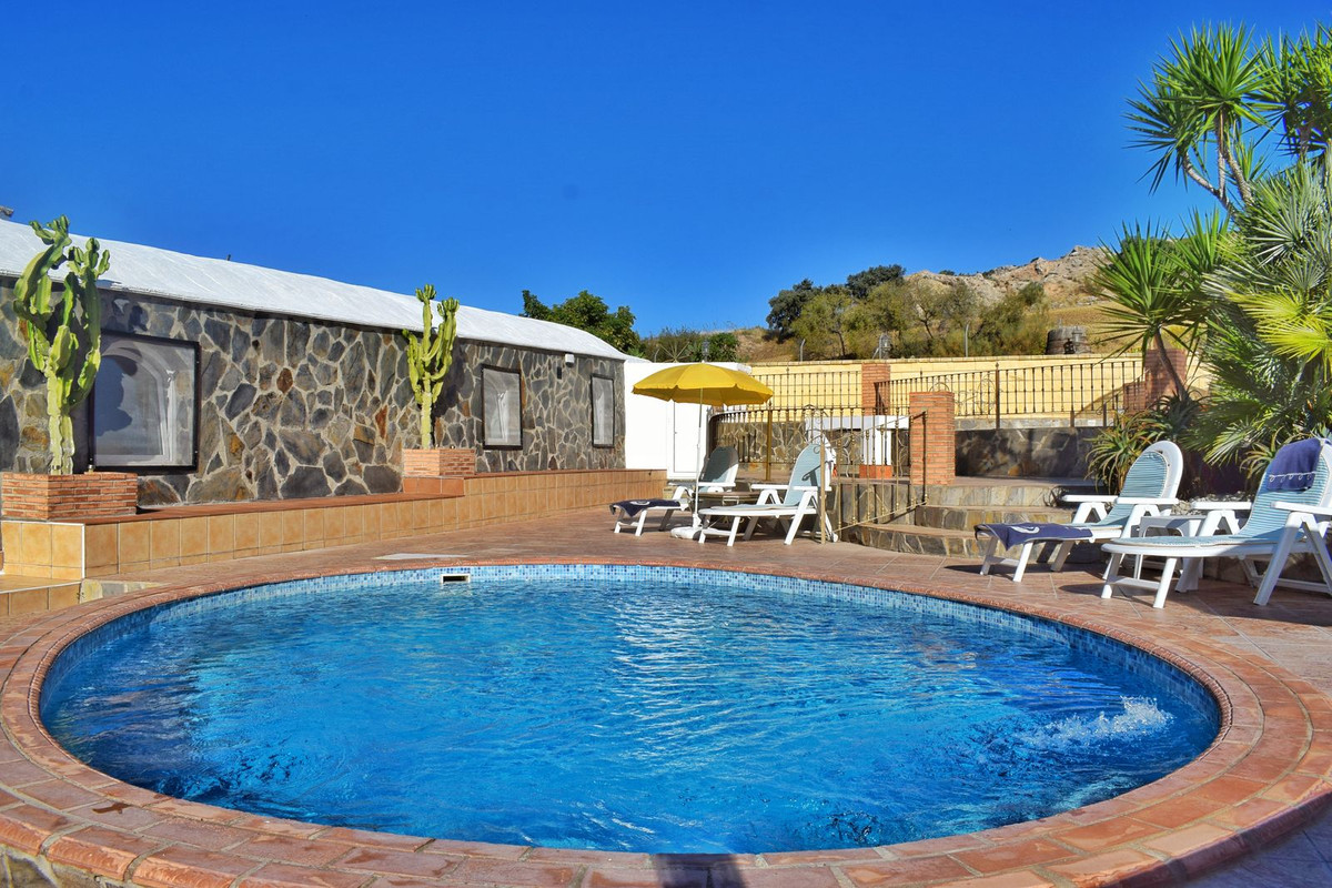 10 Bed Townhouse for sale in Ronda Costa Del Sol, Málaga, Spain