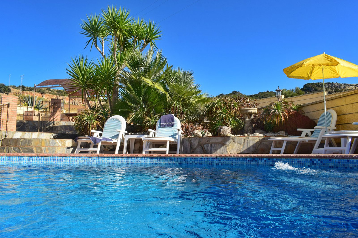 10 Bed Townhouse for sale in Ronda Costa Del Sol, Málaga, Spain