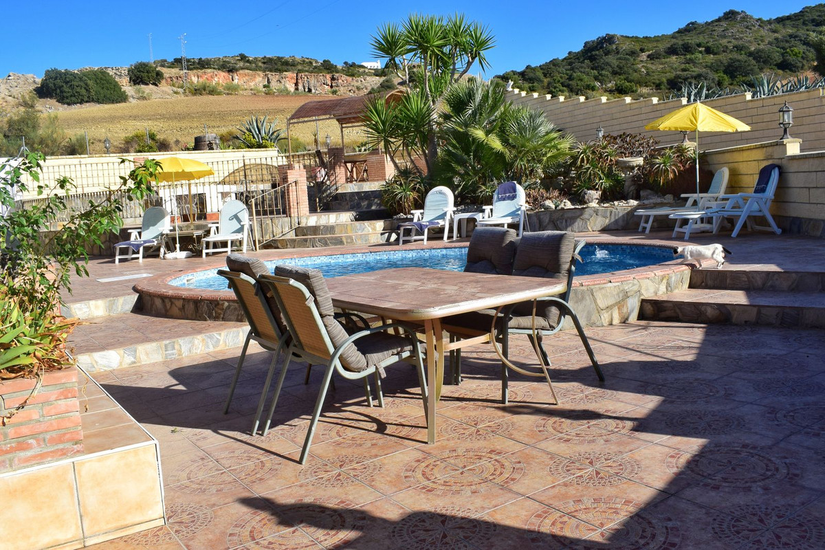 10 Bed Townhouse for sale in Ronda Costa Del Sol, Málaga, Spain
