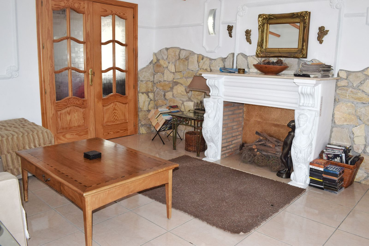 10 Bed Townhouse for sale in Ronda Costa Del Sol, Málaga, Spain