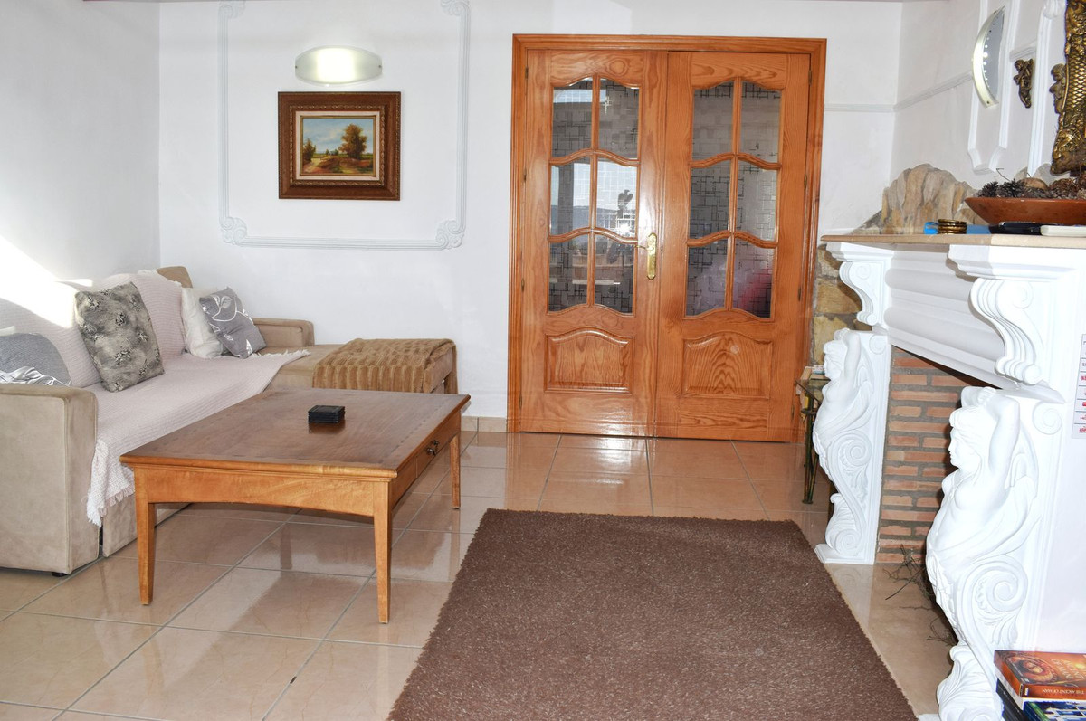 10 Bed Townhouse for sale in Ronda Costa Del Sol, Málaga, Spain