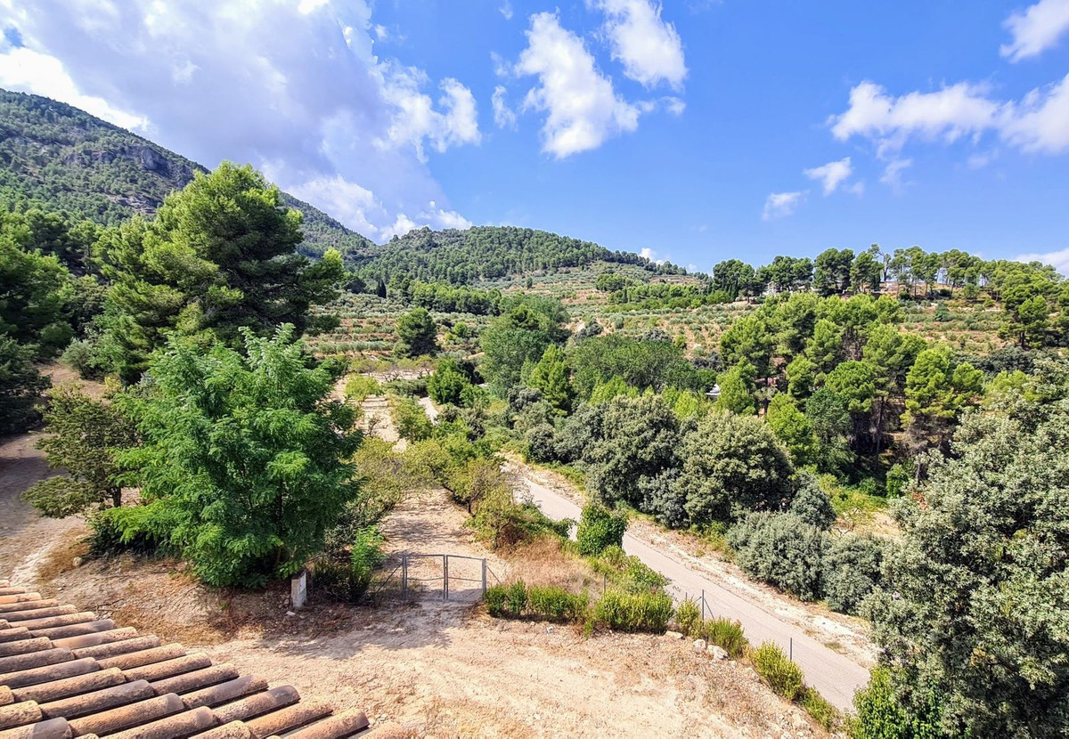 13 Bed Townhouse for sale in Muro De Alcoy Costa Blanca, Alicante, Spain